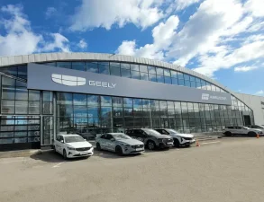 Изображение Сатурн-Л Geely